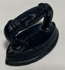 Antique Round Oak Stoves &