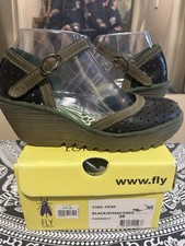 Fly London Black/Khaki/Green