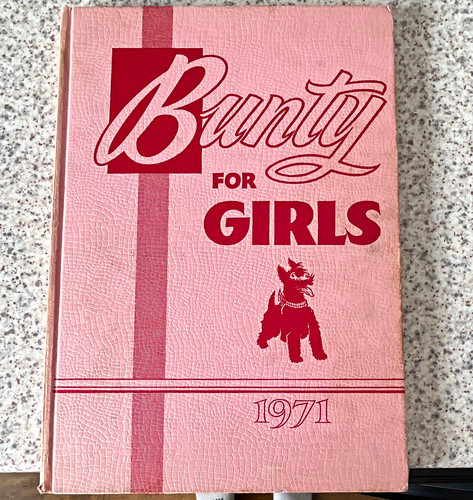 Bunty for girls - 1971, annual