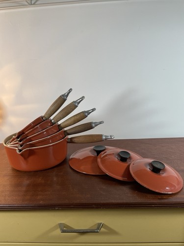 Set vintage le - of, creuset