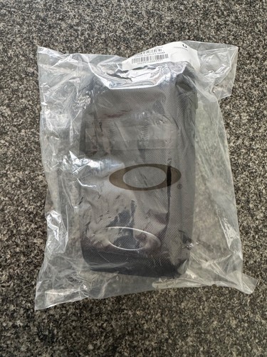 Bnib genuine sealed oakley - sealed,
