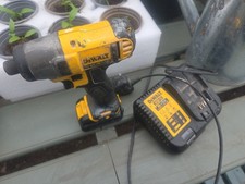 DeWalt 10.8v DCF815 Sub