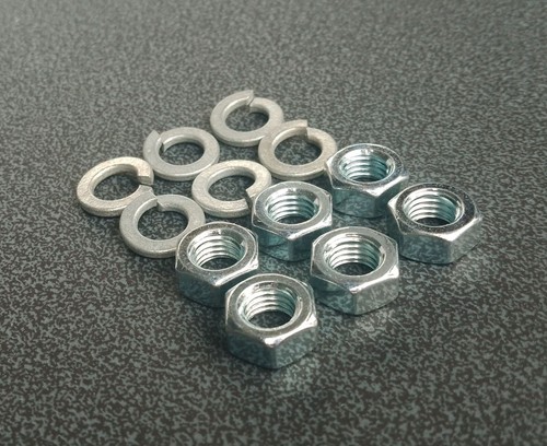 Lambretta end plate - nuts, &