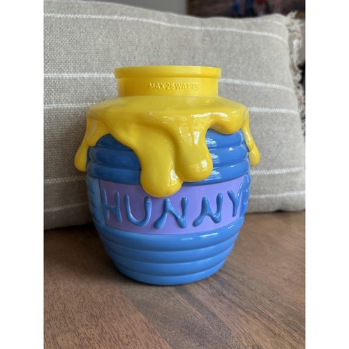Disney winnie the pooh hunny - pooh,