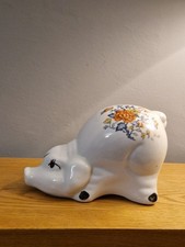 Large Sniffing Floral Pig