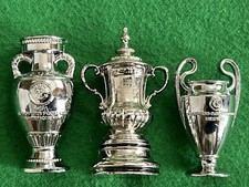 FOR SUBBUTEO.METAL TROPHIES( X