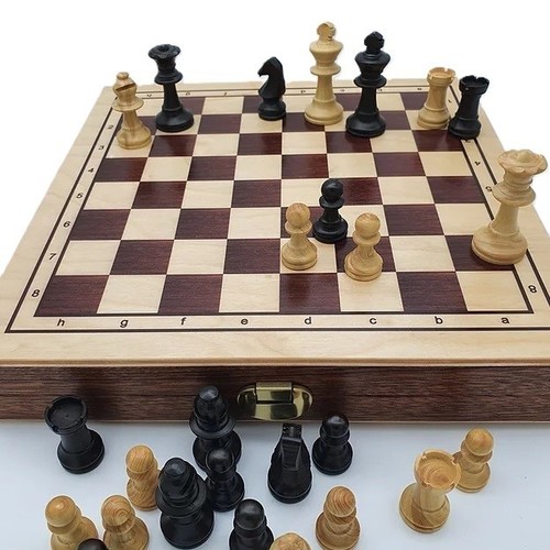 Made jura boxwood chess and - jura,