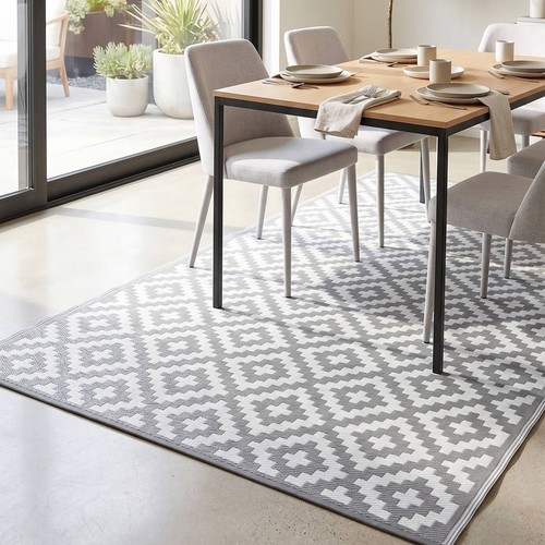 6ft 4ft outdoor rug - x,
