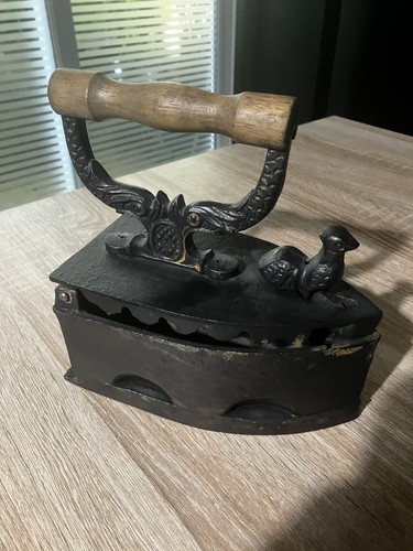 Vintage cast iron coal - cast,