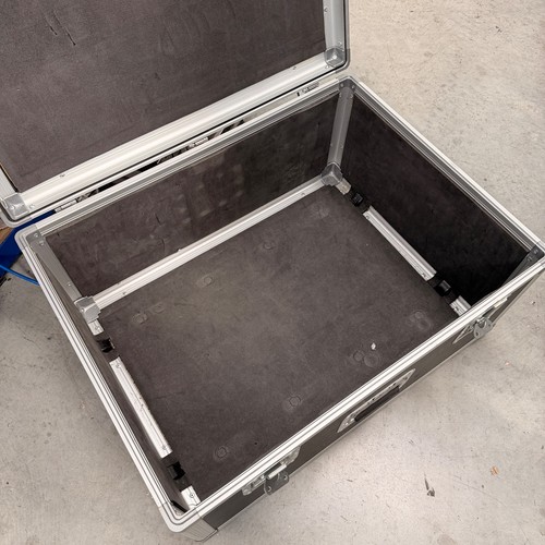Large used flight case - large,