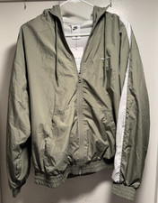 NWT Nike UPF 40+ Mens Gray