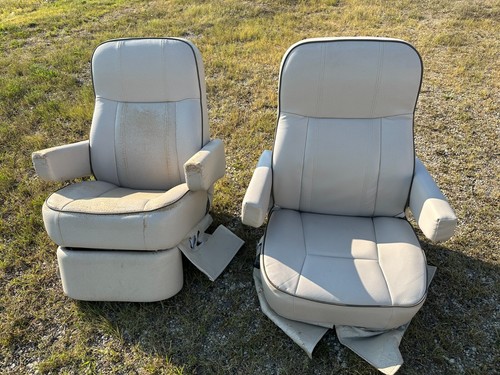 Winnebago captain chairs - captain's,