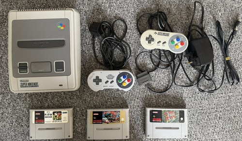 Super nintendo console - super,