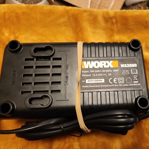 Worx tools battery charger - battery,
