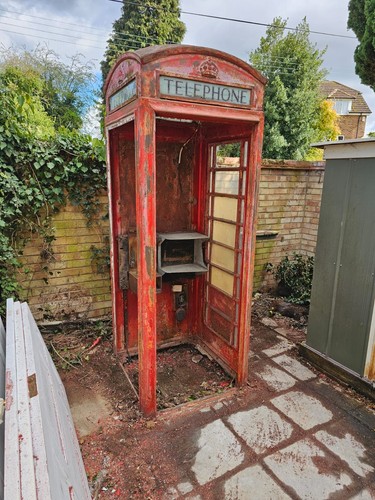 Red telephone box - k6,