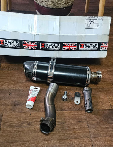 Black widow exhaust end can - black,