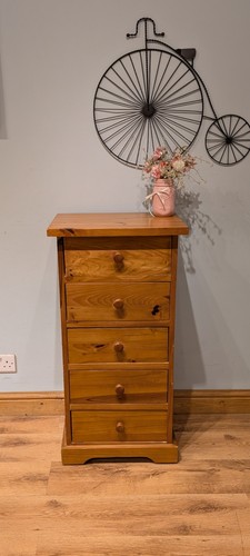 Small narrow pine - pine, of