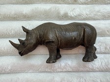 Schleich 2001 Rhinoceros Rhino Retired Wild Animal Figurine The horn is damaged