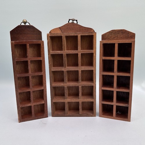Thimble display cases 3 - cases, x