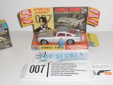 Corgi  261 .James Bond Aston