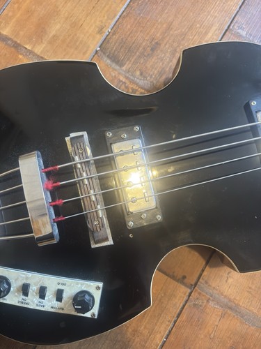 Hofner black violin - black,