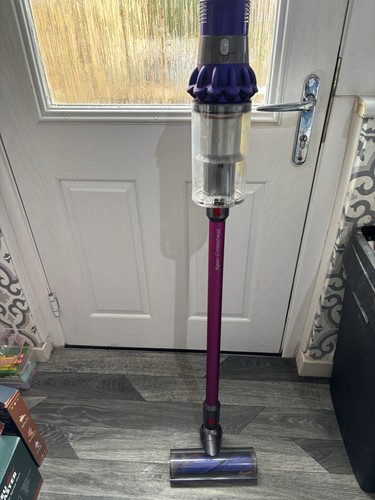 Dyson cyclone v10 cordless - dyson,