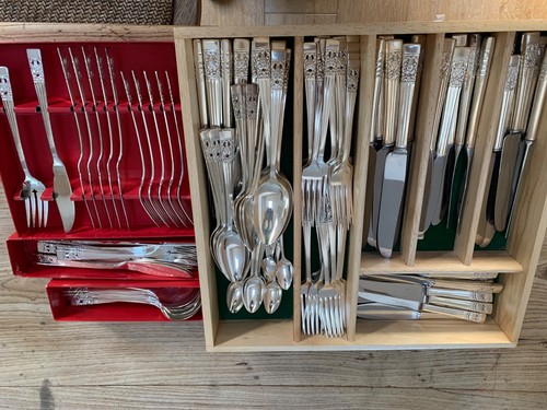 Oneida hampton court silver - hampton,