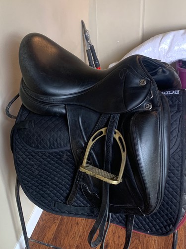 Prestige inch dressage - 17,