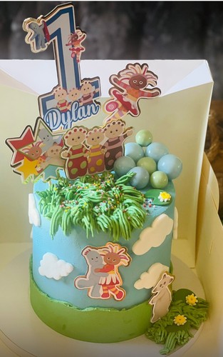 The night garden cake - in,