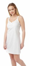 LADIES EX HIGH STREET STORE'S WHITE RIBBON SLOT POLY COTTON FULL SLIP.