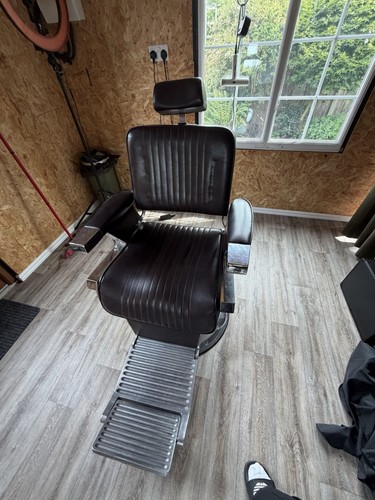 Reclining adjustable barber - adjustable,