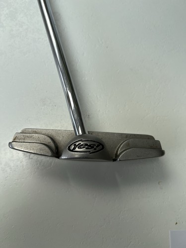 Yes groove center shaft - center,