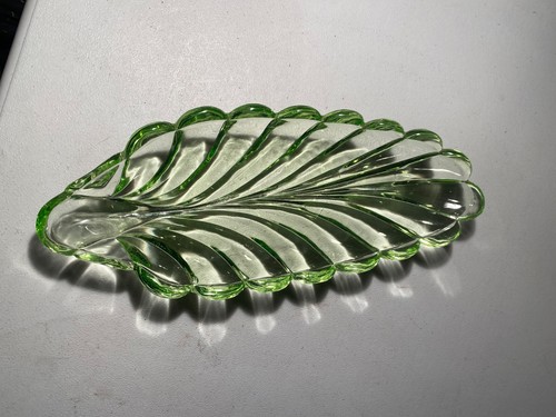 Vintage uranium glass leaf - uranium,