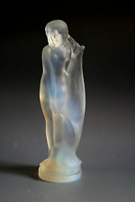 ART DECO ETLING " NU LONGS CHEVEUX " OPALESCENT GLASS CAR MASCOT