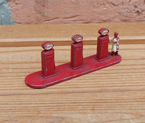 Matchbox petrol pumps - matchbox,