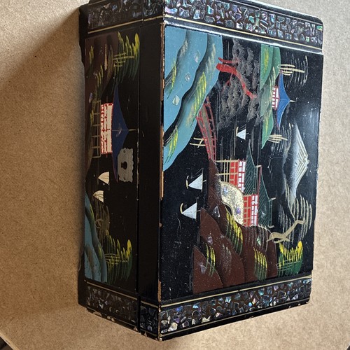 Japanese lacquered wooden - lacquered,