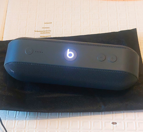 Beats dre pill - by,