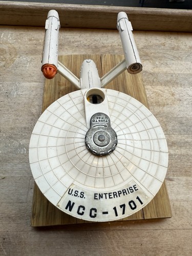 Uss enterprise ncc 1701 dinky - enterprise,