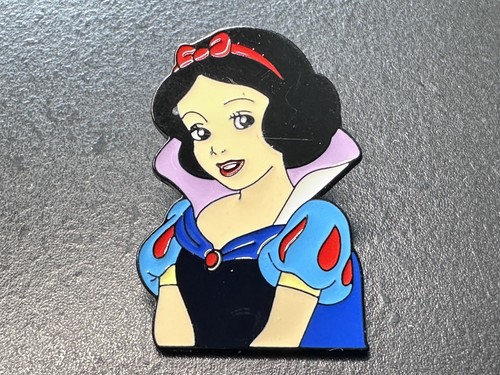 Snow white enamel pin - snow, badge