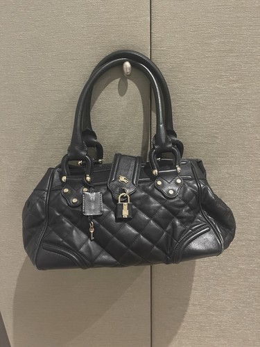 Burberry manor handbag - burberry, black