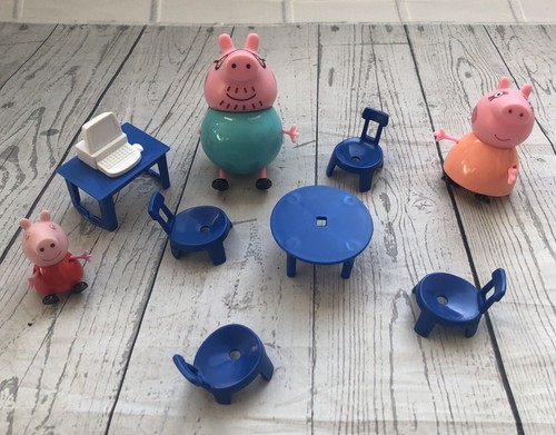 Peppa pig table - pig, and