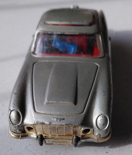 James bond aston - bond,