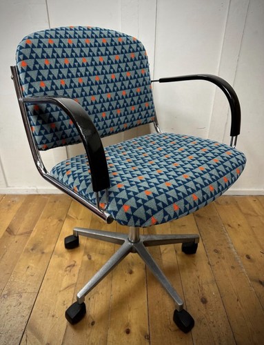 Vintage office chair - office,
