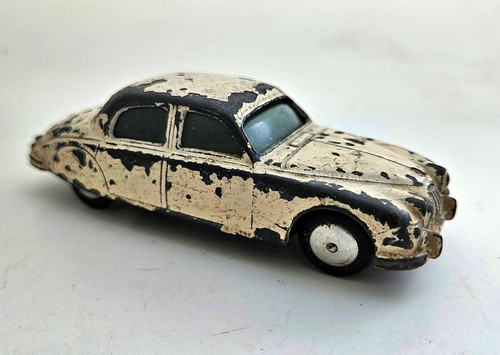 Corgi toysjaguar mk1 - corgi, 2.4