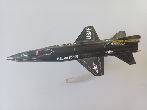 Corgi showcase model north - model,