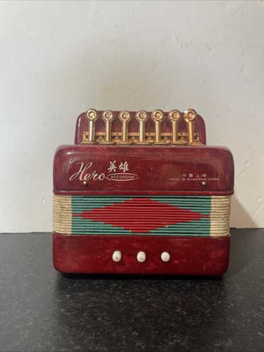 Vintage hero small accordian - hero,