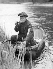 Coracle fisherman at Kilgeman