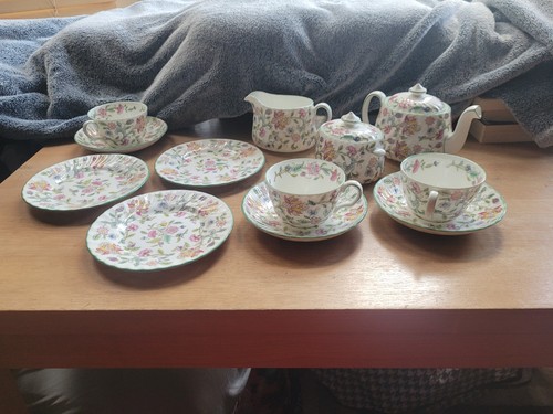 Minton haddon hall part set - part,