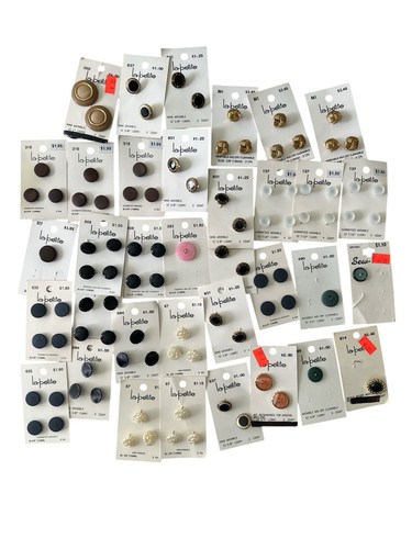 Lot vintage buttons - of,