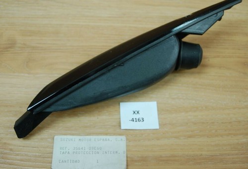 Suzuki front right cover - ap,